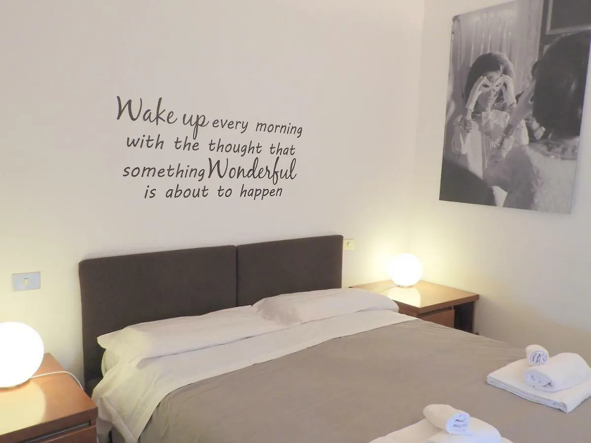 Apartment Youhosty - Mercato Dx 16 Milan Italy
